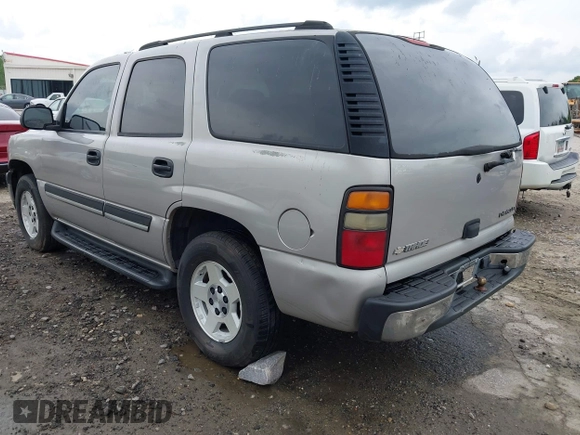 2004 Chevrolet Tahoe LT z VIN 1GNEC13Z24J220275, wystawiony jako IAAI lot #42142833 z przebiegiem 271 725 mil mil oraz . Historia ofert i sprzedaży dostępna na DreamBid. Obrazek 3.