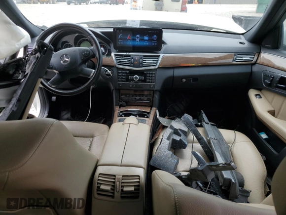 2011 Mercedes-Benz E 350 Luxury with VIN WDDHF8HB0BA458047, listed as a Copart auction lot 59874225 with 201,983 mi miles and Salvage title. Bid and sale history available at DreamBid. Image 8.