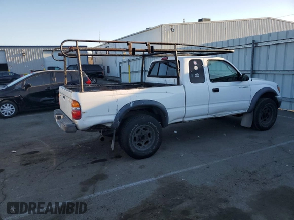 2004 Toyota Tacoma PreRunner with VIN 5TESM92N34Z337312, listed as a Copart auction lot 42856015 with 302,252 mi miles and Clean title. Bid and sale history available at DreamBid. Image 3.