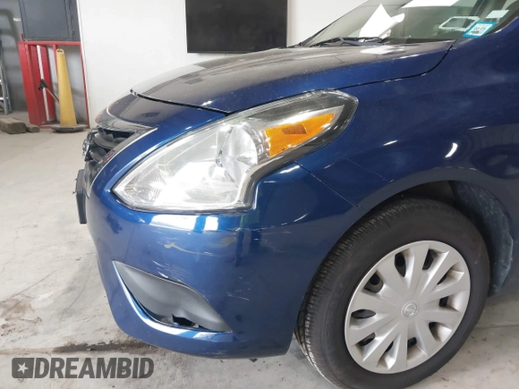 2018 Nissan Versa SV with VIN 3N1CN7AP5JL811481, listed as a IAAI auction lot 42135975 with 126,160 mi miles. Bid and sale history available at carsss.com. Image 6.