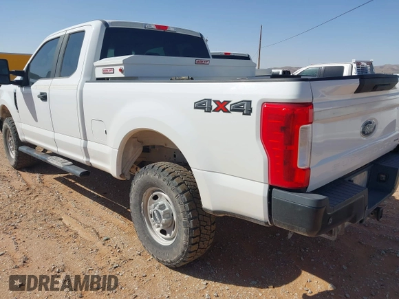 2017 Ford F-250 XLT с VIN 1FT7X2B69HEB92248, выставлен на аукционе IAAI как лот 42256809 с пробегом 128 110 миль миль и . История ставок и продаж доступна на DreamBid. Изображение 3.