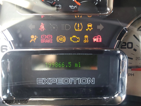 2013 Ford Expedition EL Limited with VIN 1FMJK1K57DEF28930, listed as a Copart auction lot 46493835 with 199,866 mi miles and Clean Title. Bid and sale history available at carsss.com. Image 9.