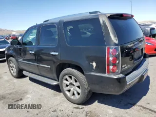 2009 GMC Yukon Denali z VIN 1GKFC03269R208864, wystawiony jako Copart lot #56246825 z przebiegiem 140 111 mil mil oraz Czysty tytuł • Clean title. Historia ofert i sprzedaży dostępna na DreamBid. Obrazek 2.