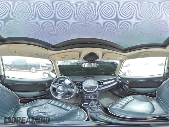 2011 MINI Hardtop z VIN WMWSU3C52BT094094, wystawiony jako Copart lot #55634655 z przebiegiem 104 123 mil mil oraz Szkody całkowita. Historia ofert i sprzedaży dostępna na DreamBid. Obrazek 14.