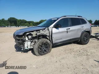 2019 Jeep Cherokee Trailhawk с VIN 1C4PJMBX3KD471651, выставлен на аукционе Copart как лот 61848355 с пробегом 116 630 миль миль и Списание • Salvage title. История ставок и продаж доступна на DreamBid. Изображение 1.