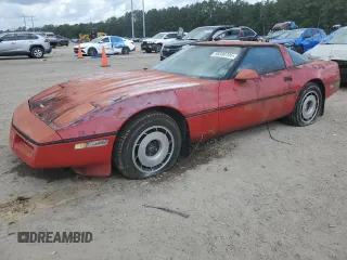 1984 Chevrolet Corvette z VIN 1G1AY0786E5125578, wystawiony jako Copart lot #58390705 z przebiegiem 79 392 mil mil oraz Czysty tytuł • Clean title. Historia ofert i sprzedaży dostępna na DreamBid. Obrazek 1.