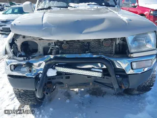 1998 Toyota 4Runner Limited with VIN JT3HN87R2W0184698, listed as a IAAI auction lot 41710285 with 176,068 mi miles. Bid and sale history available at carsss.com. Image 6.