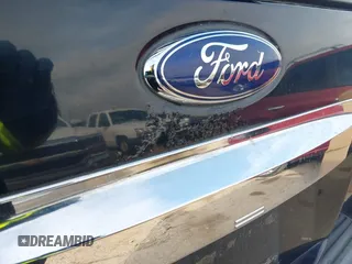 2007 Ford Expedition EL Limited with VIN 1FMFK19527LA93181, listed as a IAAI auction lot 41552485 with 191,225 mi miles. Bid and sale history available at carsss.com. Image 6.