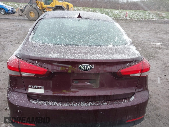 2017 Kia Forte LX with VIN 3KPFK4A7XHE071992, listed as a IAAI auction lot 42039101 with 76,682 mi miles. Bid and sale history available at carsss.com. Image 17.