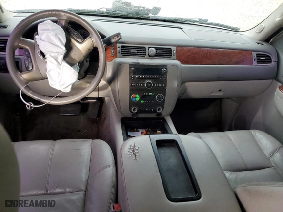 2013 GMC Yukon XL SLT with VIN 1GKS1KE04DR139693, listed as a Copart auction lot 83460214 with 0 mi miles and Salvage Title. Bid and sale history available at carsss.com. Image 8.