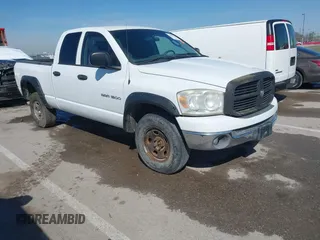 2007 Dodge 1500 SLT with VIN 1D7HU18P17S217074, listed as a IAAI auction lot 41847015 with 245,313 mi miles. Bid and sale history available at carsss.com. Image 1.