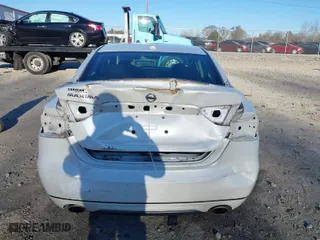 2017 Nissan Maxima SV with VIN 1N4AA6APXHC415407, listed as a IAAI auction lot 41208980 with 100,463 mi miles. Bid and sale history available at carsss.com. Image 17.