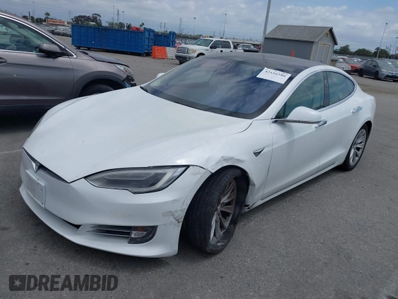 2018 Tesla Model S 75D z VIN 5YJSA1E28JF247985, wystawiony jako IAAI lot #42116586 z przebiegiem 102 062 mil mil oraz . Historia ofert i sprzedaży dostępna na DreamBid. Obrazek 17.