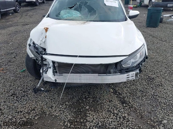 2018 Honda Civic Hatchback Sport with VIN SHHFK7H43JU402858, listed as a IAAI auction lot 40732558 with 117,673 mi miles. Bid and sale history available at carsss.com. Image 6.