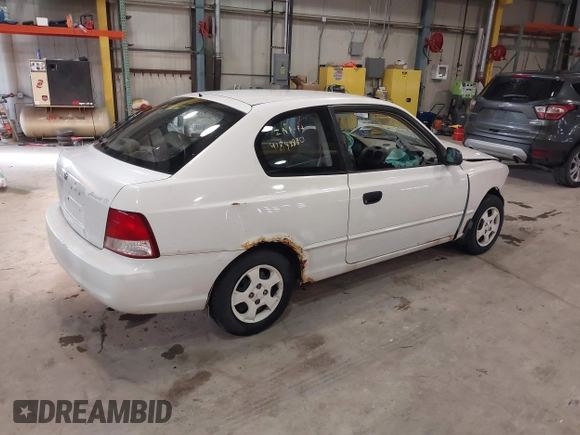 2000 Hyundai Accent с VIN KMHCG35G4YU024317, выставлен на аукционе IAAI как лот 41848880 с пробегом Не указан миль и . История ставок и продаж доступна на DreamBid. Изображение 4.