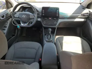 2022 Hyundai Ioniq SEL z VIN KMHC85LC7NU282769, wystawiony jako Copart lot #54235035 z przebiegiem Nie podano mil oraz Czysty tytuł • Clean title. Historia ofert i sprzedaży dostępna na DreamBid. Obrazek 8.