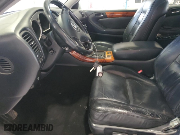 2004 Lexus GS 300 z VIN JT8BD69SX40193573, wystawiony jako Copart lot #55248105 z przebiegiem 244 410 mil mil oraz Szkody całkowita. Historia ofert i sprzedaży dostępna na DreamBid. Obrazek 7.
