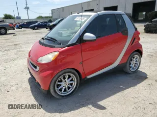 2009 Smart fortwo Passion z VIN WMEEK31XX9K306610, wystawiony jako Copart lot #57115125 z przebiegiem 5478 mil mil oraz Tytuł czysty. Historia ofert i sprzedaży dostępna na DreamBid. Obrazek 1.