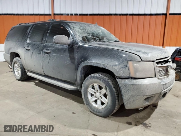 2010 Chevrolet Suburban LTZ with VIN 1GNUKKE38AR283830, listed as a Copart auction lot 84887104 with 298,548 mi miles and Salvage Title. Bid and sale history available at carsss.com. Image 4.