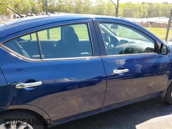 2014 Nissan Versa S with VIN 3N1CN7AP8EL838762, listed as a IAAI auction lot 42048678 with 90,867 mi miles. Bid and sale history available at carsss.com. Image 14.
