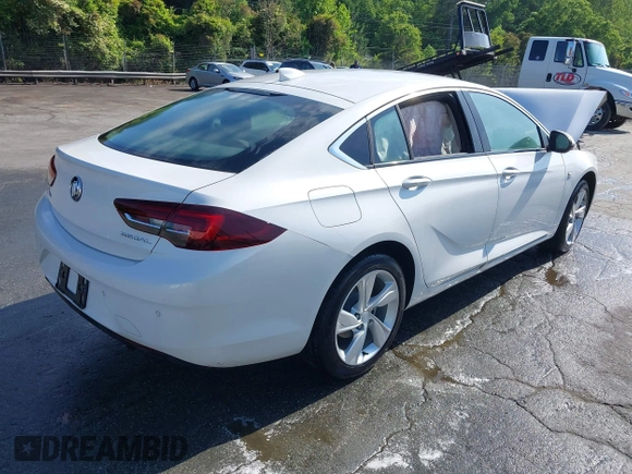 2018 Buick Regal Preferred with VIN W04GL6SX4J1074546, listed as a IAAI auction lot 41623194 with 30,757 mi miles and . Bid and sale history available at DreamBid. Image 4.