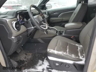 2024 Chevrolet Colorado 4WD ZR2 with VIN 1GCPTFEK9R1145273, listed as a Copart auction lot 43999875 with 8,375 mi miles and Salvage Title. Bid and sale history available at carsss.com. Image 7.