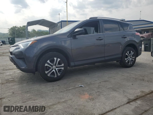 2017 Toyota RAV4 LE z VIN JTMBFREV8HJ702427, wystawiony jako Copart lot #59546985 z przebiegiem 55 362 mil mil oraz Szkoda całkowita • Salvage title. Historia ofert i sprzedaży dostępna na DreamBid. Obrazek 1.