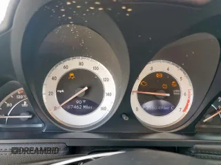 2011 Mercedes-Benz SL 550 z VIN WDBSK7BA8BF164435, wystawiony jako Copart lot #61465885 z przebiegiem 67 462 mil mil oraz Szkoda całkowita • Salvage title. Historia ofert i sprzedaży dostępna na DreamBid. Obrazek 9.