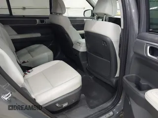 2024 Hyundai Santa Fe Calligraphy with VIN 5NMP5DGL6RH053435, listed as a IAAI auction lot 42789004 with 15,643 mi miles and . Bid and sale history available at DreamBid. Image 8.