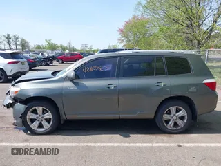 2010 Toyota Highlander Limited with VIN 5TDDK3EH4AS026823, listed as a IAAI auction lot 42165532 with 231,384 mi miles and . Bid and sale history available at DreamBid. Image 14.