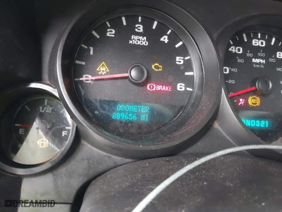 2007 Chevrolet Silverado 1500 LT w/1LT with VIN 2GCEC13C471705066, listed as a IAAI auction lot 41291924 with 289,656 mi miles. Bid and sale history available at carsss.com. Image 15.
