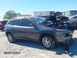 2017 Jeep Cherokee Latitude with VIN 1C4PJLCB9HW585390, listed as a IAAI auction lot 41838566 with Not Provided miles and . Bid and sale history available at carsss.com. Image 14.