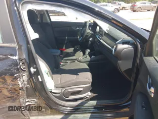 2020 Kia Forte LXS z VIN 3KPF24AD7LE226335, wystawiony jako IAAI lot #42172337 z przebiegiem 101 079 mil mil oraz . Historia ofert i sprzedaży dostępna na DreamBid. Obrazek 5.