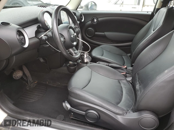 2013 MINI Hardtop with VIN WMWSU3C55DT546249, listed as a Copart auction lot 56799675 with 140,825 mi miles and Clean Title. Bid and sale history available at DreamBid. Image 7.