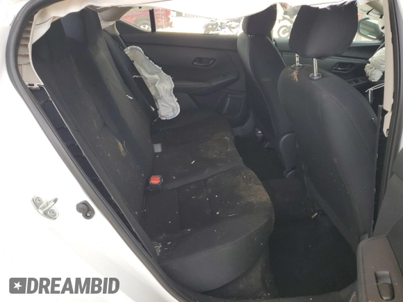 2024 Nissan Sentra S z VIN 3N1AB8BV8RY294114, wystawiony jako Copart lot #59166025 z przebiegiem 23 806 mil mil oraz Czysty tytuł • Clean title. Historia ofert i sprzedaży dostępna na DreamBid. Obrazek 10.