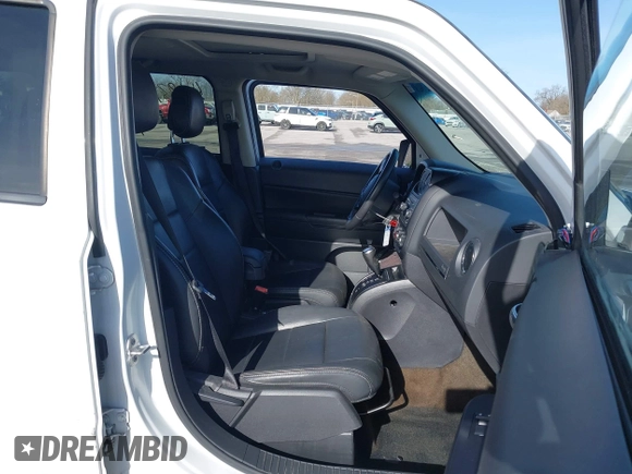 2016 Jeep Patriot High Altitude with VIN 1C4NJRFB3GD580427, listed as a IAAI auction lot 41937281 with 92,441 mi miles and . Bid and sale history available at DreamBid. Image 5.