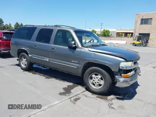 2000 Chevrolet Suburban LS with VIN 3GNFK16T3YG150971, listed as a IAAI auction lot 42333901 with 221,712 mi miles and . Bid and sale history available at DreamBid. Image 1.