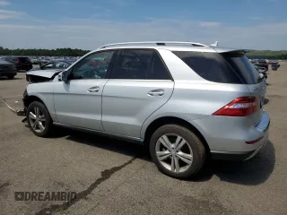 2015 Mercedes-Benz M 350 z VIN 4JGDA5HB4FA497120, wystawiony jako Copart lot #68816024 z przebiegiem 112 808 mil mil oraz Szkoda całkowita • Salvage title. Historia ofert i sprzedaży dostępna na DreamBid. Obrazek 2.