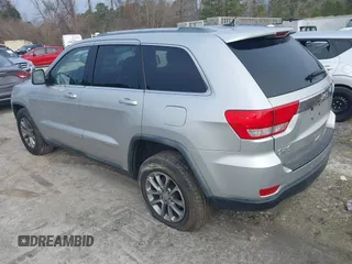 2012 Jeep Grand Cherokee Laredo with VIN 1C4RJFAG7CC189381, listed as a IAAI auction lot 41429085 with 137,238 mi miles. Bid and sale history available at carsss.com. Image 3.