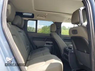 2020 Land Rover Defender SE z VIN SALEP7EU3L2032240, wystawiony jako Copart lot #57277725 z przebiegiem 29 231 mil mil oraz Szkoda całkowita • Salvage title. Historia ofert i sprzedaży dostępna na DreamBid. Obrazek 11.