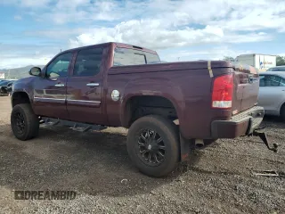 2008 GMC Sierra Denali z VIN 2GTEK638381238266, wystawiony jako Copart lot #47029244 z przebiegiem 119 433 mil mil oraz Nie do naprawy. Historia ofert i sprzedaży dostępna na DreamBid. Obrazek 2.