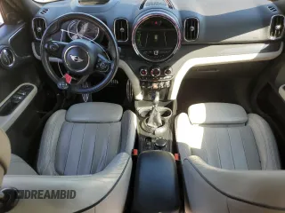 2017 MINI Countryman Cooper z VIN WMZYS7C38H3E06973, wystawiony jako Copart lot #52487865 z przebiegiem 131 464 mil mil oraz Szkoda całkowita • Salvage title. Historia ofert i sprzedaży dostępna na DreamBid. Obrazek 8.