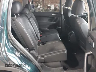 2018 Volkswagen Tiguan SEL with VIN 3VV2B7AX3JM133326, listed as a IAAI auction lot 42459190 with 94,665 mi miles and . Bid and sale history available at DreamBid. Image 8.
