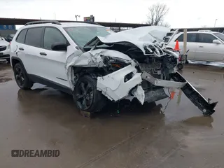2017 Jeep Cherokee Altitude z VIN 1C4PJLAB4HW654649, wystawiony jako IAAI lot #41715148 z przebiegiem 107 107 mil mil oraz . Historia ofert i sprzedaży dostępna na DreamBid. Obrazek 1.