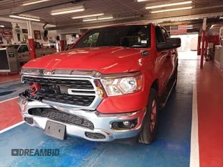 2023 Ram 1500 Big Horn z VIN 1C6RRFFG9PN561001, wystawiony jako IAAI lot #42575762 z przebiegiem 42 164 mil mil oraz . Historia ofert i sprzedaży dostępna na DreamBid. Obrazek 24.