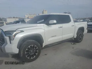 2022 Toyota Tundra Limited z VIN 5TFJA5DB2NX004558, wystawiony jako Copart lot #43332955 z przebiegiem 46 341 mil mil oraz Szkoda całkowita • Salvage title. Historia ofert i sprzedaży dostępna na DreamBid. Obrazek 1.