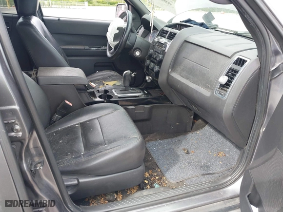 2009 Ford Escape Limited with VIN 1FMCU04749KB34919, listed as a IAAI auction lot 40820827 with 1 mi miles. Bid and sale history available at carsss.com. Image 5.