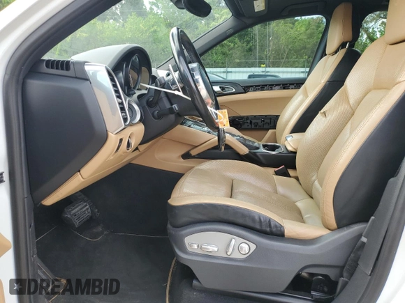 2014 Porsche Cayenne z VIN WP1AA2A2XELA95345, wystawiony jako Copart lot #55649365 z przebiegiem 116 325 mil mil oraz Szkoda całkowita • Salvage title. Historia ofert i sprzedaży dostępna na DreamBid. Obrazek 7.