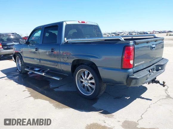 2007 Chevrolet Silverado 1500 LS with VIN 2GCEC13V771133752, listed as a IAAI auction lot 41767688 with 253,845 mi miles and . Bid and sale history available at DreamBid. Image 3.