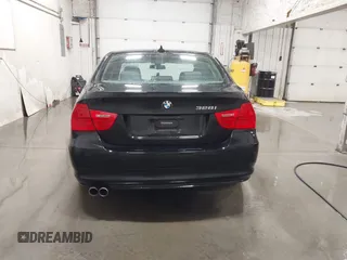 2011 BMW 3 Series 328i xDrive with VIN WBAPK7C5XBA818385, listed as a IAAI auction lot 41655317 with 113,639 mi miles. Bid and sale history available at carsss.com. Image 16.